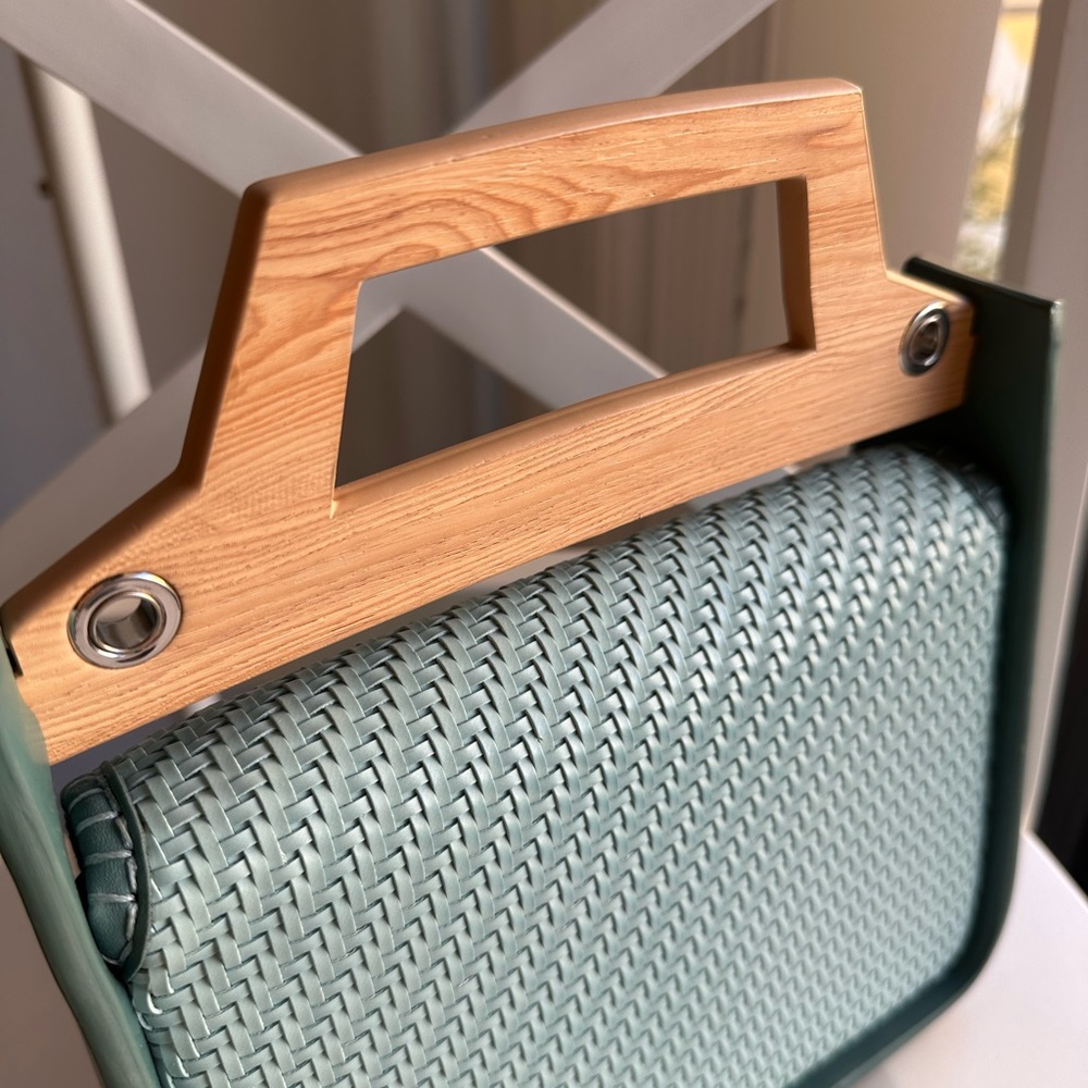 *SOLD* NWOT Charles & Keith Woven Wood Effect Top Handle Crossbody Bag MintGreen - Picture 16 of 16